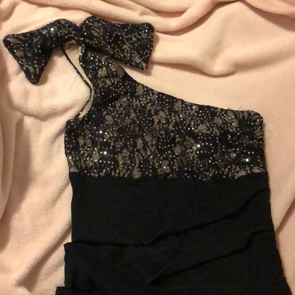 City Triangles Bodycon Black Nude Dress - Picture 2 of 4